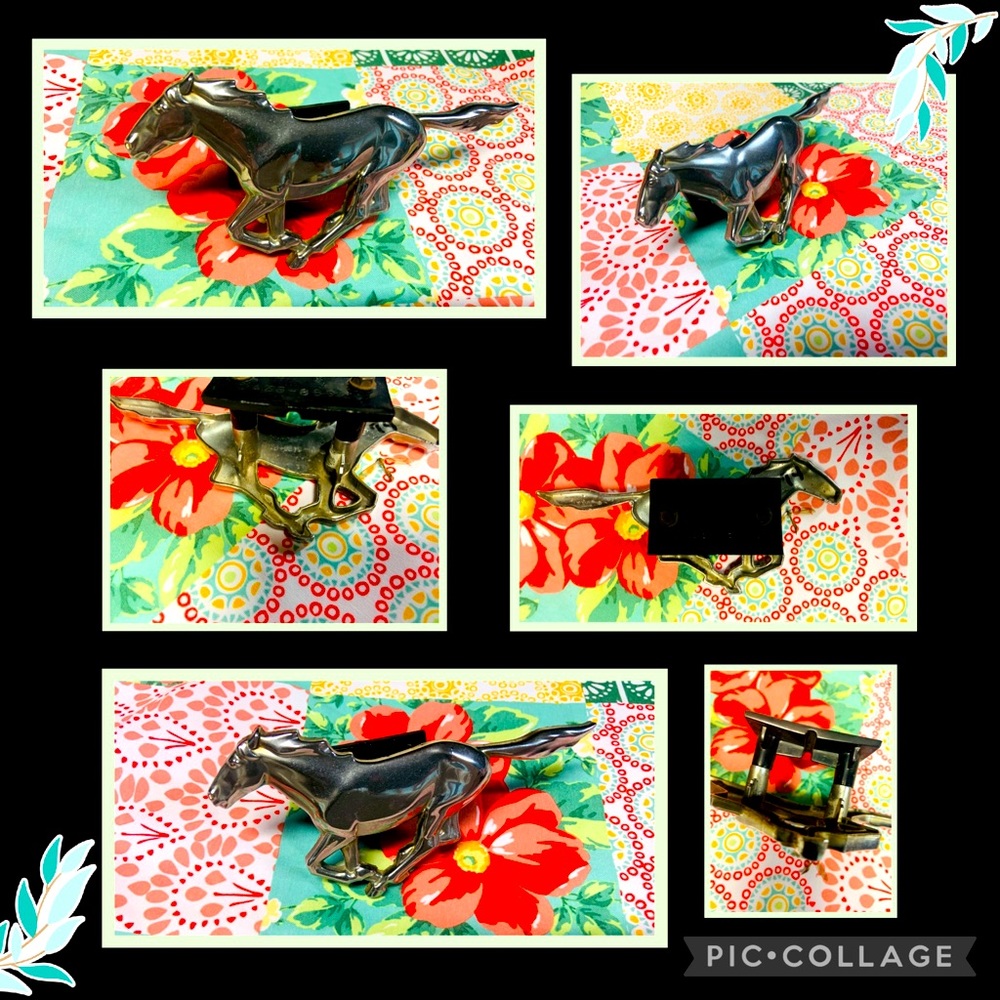 •Vintage 1974 - 1978 Ford Mustang Emblem•